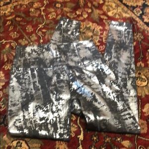 Lululemon Leggings. Sz 6. Excellent Condition!